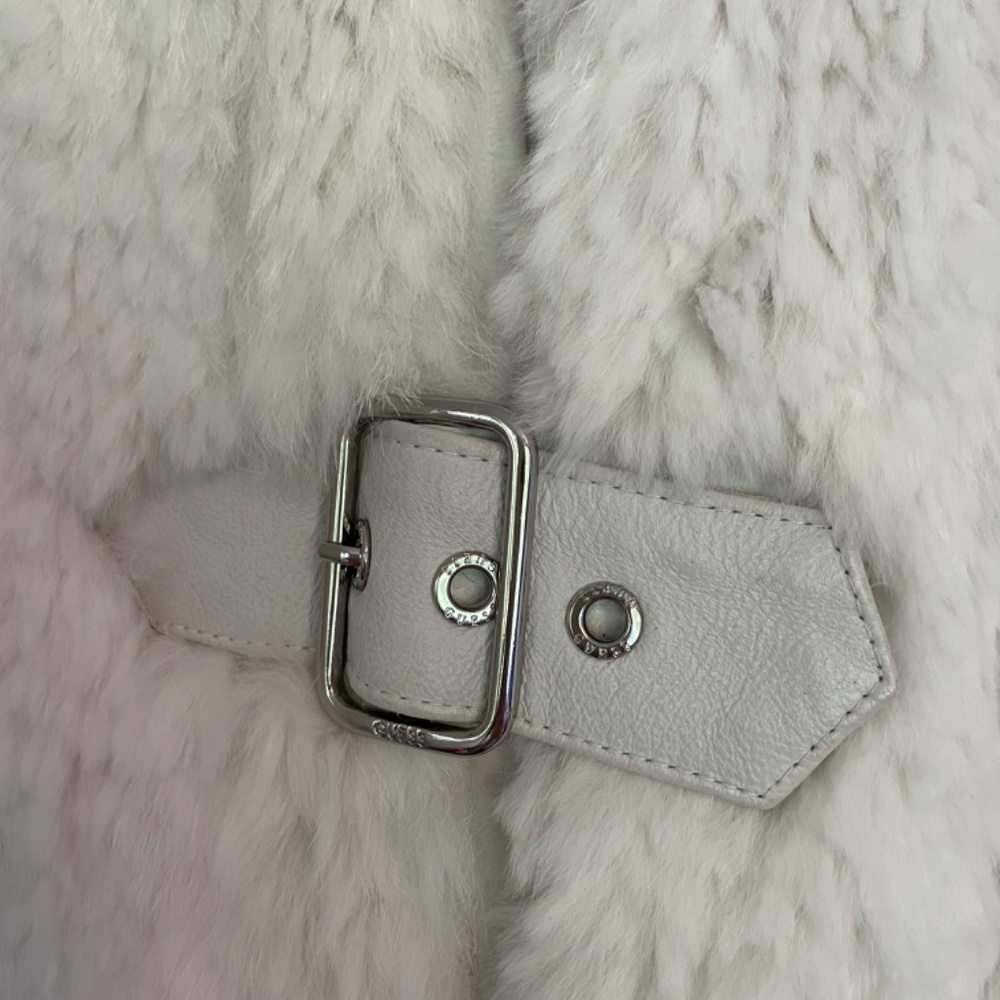Guess Rabbit Fur Cape - Picture 3 of 4